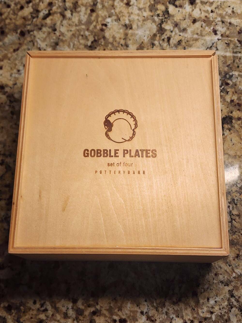 Pottery Barn Set of 4 Thanksgiving Gobble Turkey 7" Dessert Salad Plates In Box